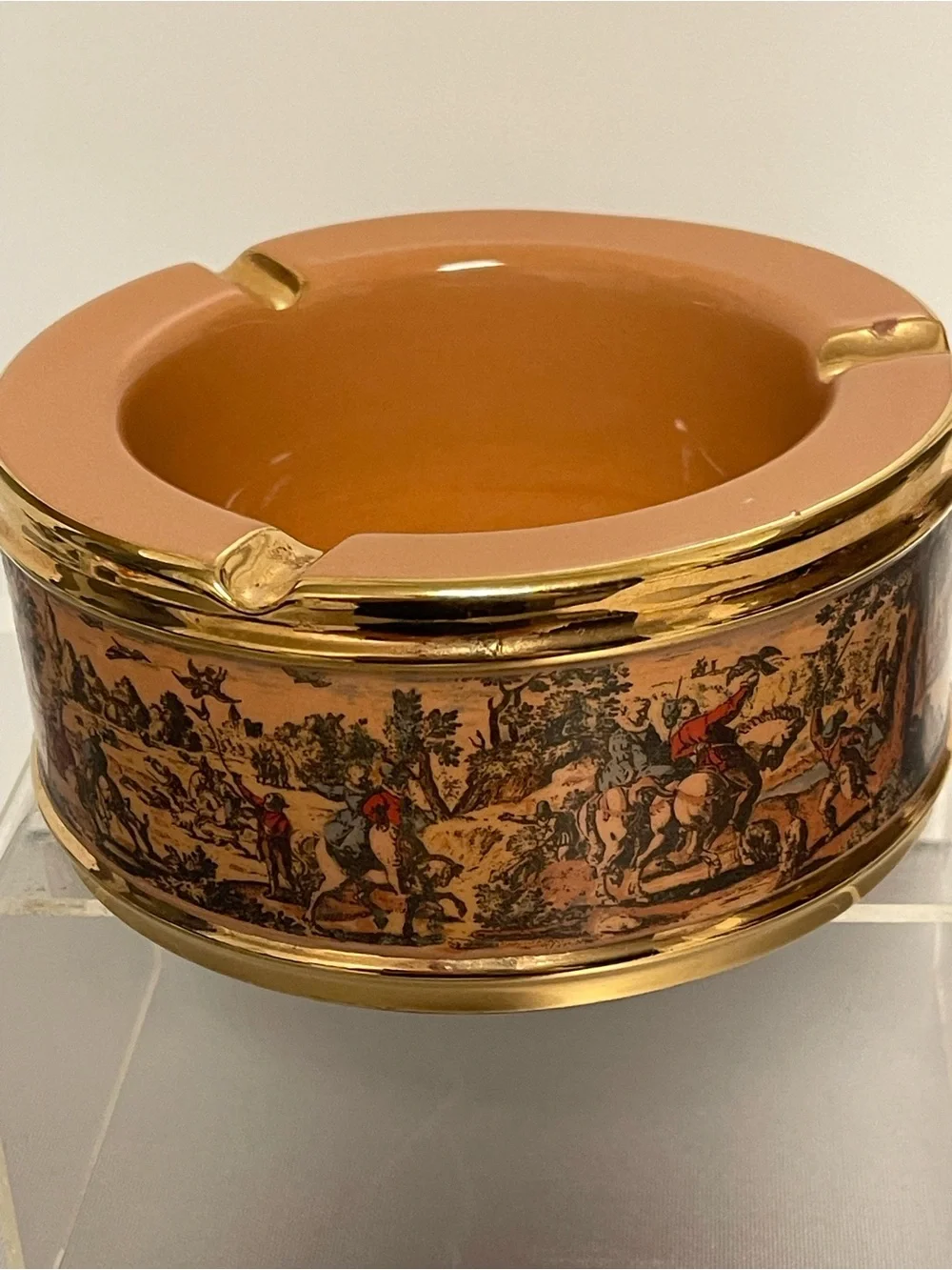 Vintage-Style Ceramic Ashtray with Gold Trim - Hunting Scene Hand Made in Italy